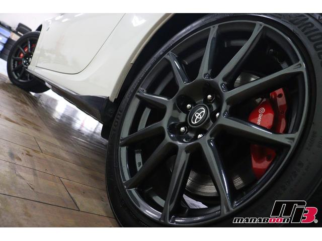 86 GRスポーツ GRフロントスポイラー/GRリアスポイラー/GRサイドステップ/ブレンボキャリパー/GR17インチアルミ/GRステアリング/専用コンビネーションメーター/純正ナビ/バックモニター/ETC2.0(20枚目)