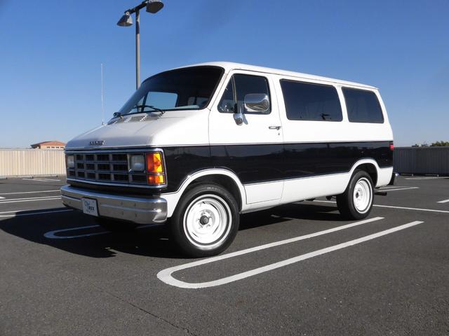 ダッジ・バン B150パッセンジャーショーティー93年最終モデル オリジナル フロアーカーペット張替(3枚目)