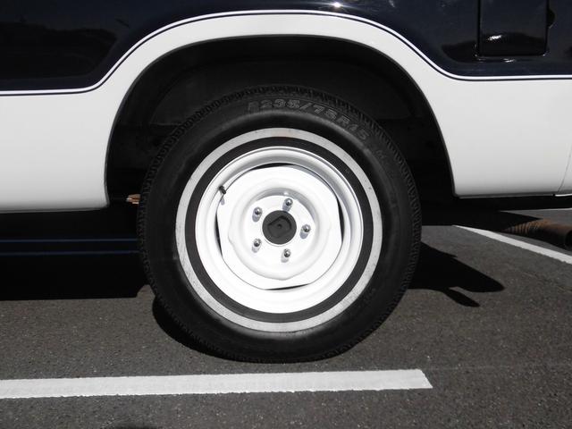 ダッジ・バン B150パッセンジャーショーティー93年最終モデル オリジナル フロアーカーペット張替(5枚目)