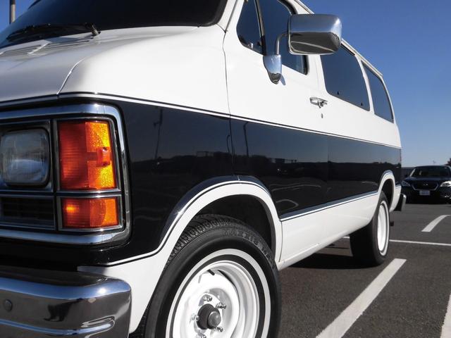 ダッジ・バン B150パッセンジャーショーティー93年最終モデル オリジナル フロアーカーペット張替(6枚目)