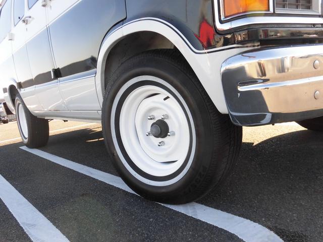 ダッジ・バン B150パッセンジャーショーティー93年最終モデル オリジナル フロアーカーペット張替(14枚目)