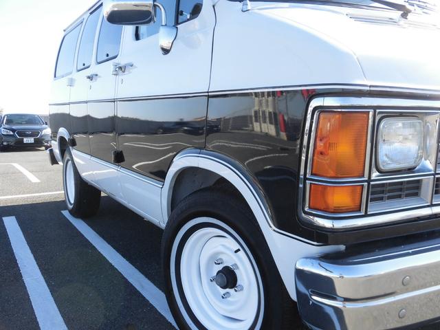 ダッジ・バン B150パッセンジャーショーティー93年最終モデル オリジナル フロアーカーペット張替(16枚目)