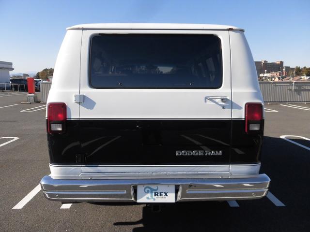 ダッジ・バン B150パッセンジャーショーティー93年最終モデル オリジナル フロアーカーペット張替(21枚目)