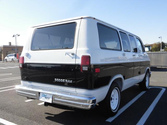 ダッジ・バン B150パッセンジャーショーティー93年最終モデル オリジナル フロアーカーペット張替(22枚目)