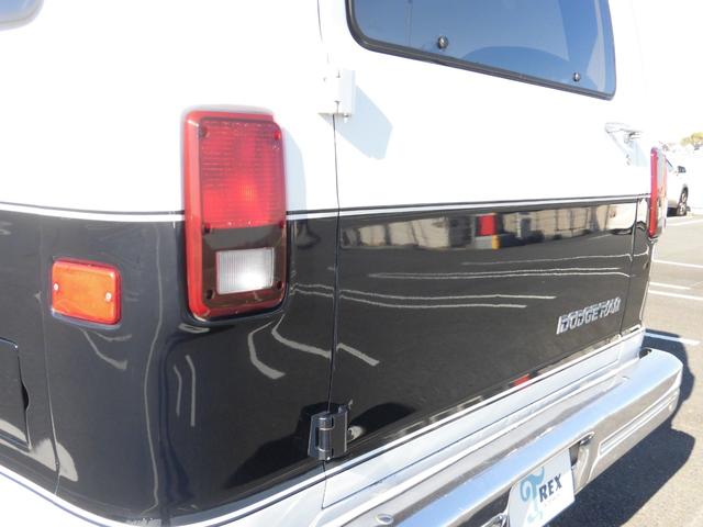 ダッジ・バン B150パッセンジャーショーティー93年最終モデル オリジナル フロアーカーペット張替(28枚目)