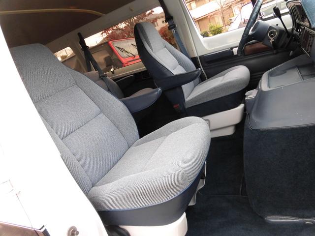 ダッジ・バン B150パッセンジャーショーティー93年最終モデル オリジナル フロアーカーペット張替(43枚目)