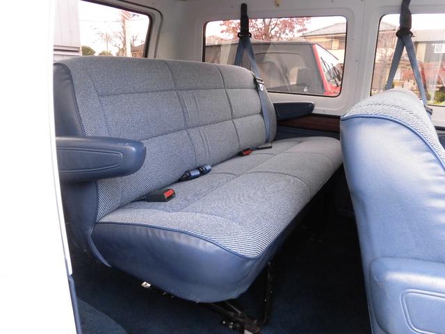 ダッジ・バン B150パッセンジャーショーティー93年最終モデル オリジナル フロアーカーペット張替(55枚目)