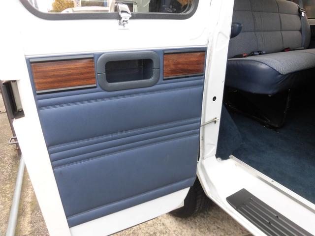 ダッジ・バン B150パッセンジャーショーティー93年最終モデル オリジナル フロアーカーペット張替(58枚目)