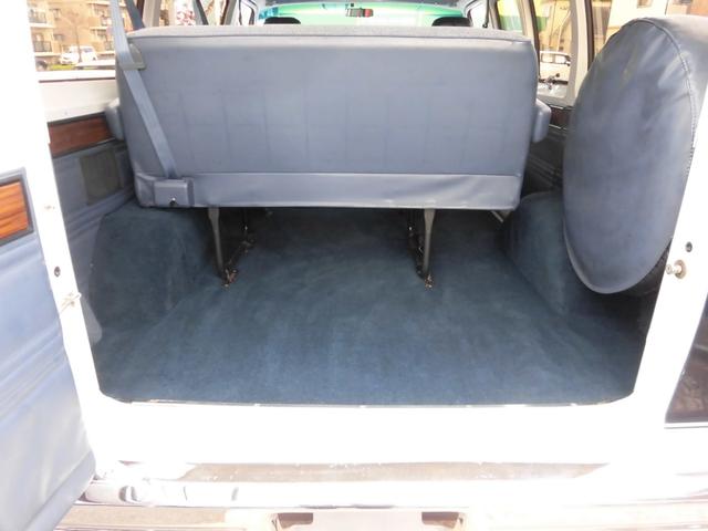 ダッジ・バン B150パッセンジャーショーティー93年最終モデル オリジナル フロアーカーペット張替(60枚目)