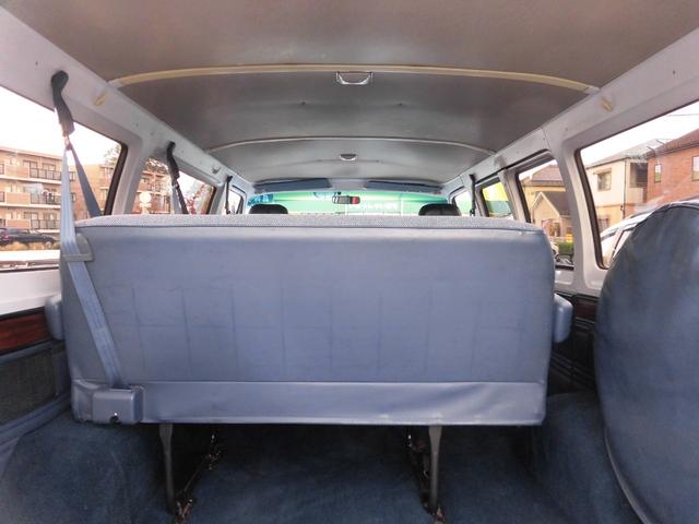 ダッジ・バン B150パッセンジャーショーティー93年最終モデル オリジナル フロアーカーペット張替(61枚目)