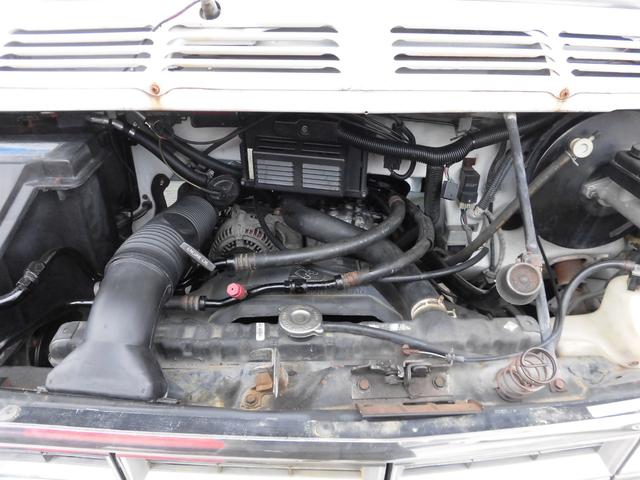 ダッジ・バン B150パッセンジャーショーティー93年最終モデル オリジナル フロアーカーペット張替(73枚目)