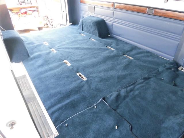 ダッジ・バン B150パッセンジャーショーティー93年最終モデル オリジナル フロアーカーペット張替(77枚目)