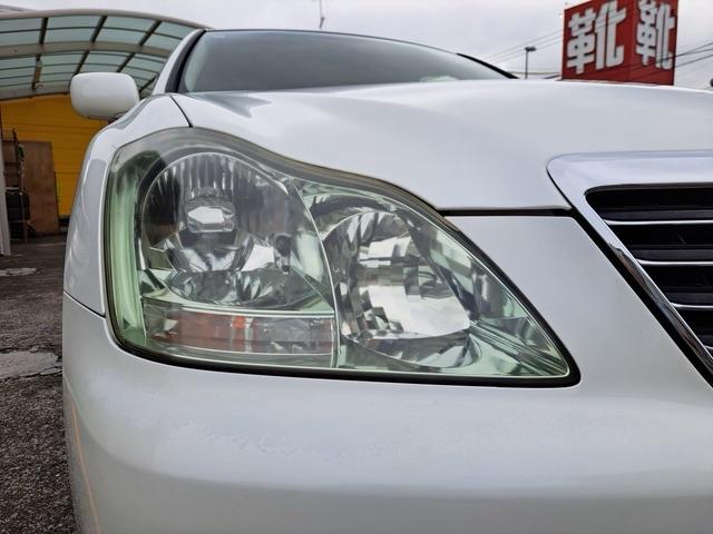 クラウン ロイヤルサルーン　記録簿付き　ワンオーナー車　ＨＩＤヘッドライト　１６インチアルミホイール　ＤＶＤナビ　バックカメラ　スマートキー　エアコン　パワーステアリング（9枚目）