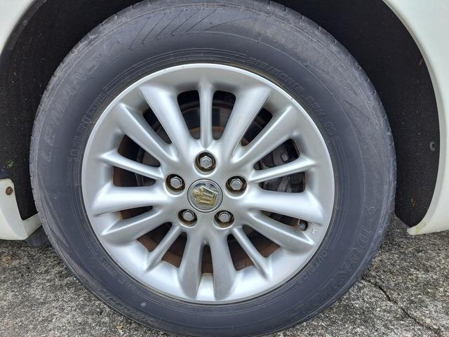クラウン ロイヤルサルーン　記録簿付き　ワンオーナー車　ＨＩＤヘッドライト　１６インチアルミホイール　ＤＶＤナビ　バックカメラ　スマートキー　エアコン　パワーステアリング（24枚目）