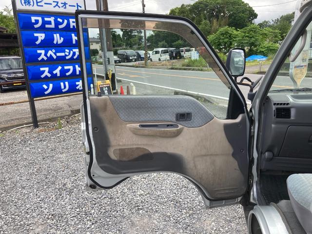 バネットバン ＧＬ　平成１５年式　走行距離１０８０００キロ　コラムオートマ　２ＷＤ　エアコン　パワステ　最積７５０キロ　両側スライドドア　ルーフキャリア　フォグランプ　ＥＴＣ　パワーウインドウ　修復歴無し（26枚目）