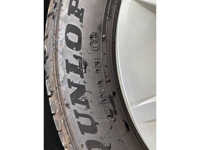 プリウスアルファ Ｓ　平成２５年式　車検令和８年１１月　走行距離４７０００キロ　ナビ　バックカメラ　ワンセグＴＶ　スマートキー　ＥＴＣ　Ｂｌｕｅｔｏｏｔｈオーディオ　フォグランプ　ステアリングスイッチ　安全装備フル装備（17枚目）
