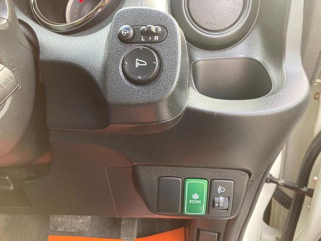 フィット １３Ｇ　平成２５年式　車検令和８年３月　走行距離４２０００キロ　ナビ　バックカメラ　ＥＴＣ　ワンセグＴＶ　スマートキー　タイミングチェーン　ライトレベライザー　Ｗエアバッグ　電動格納ミラー　盗難防止システム（47枚目）