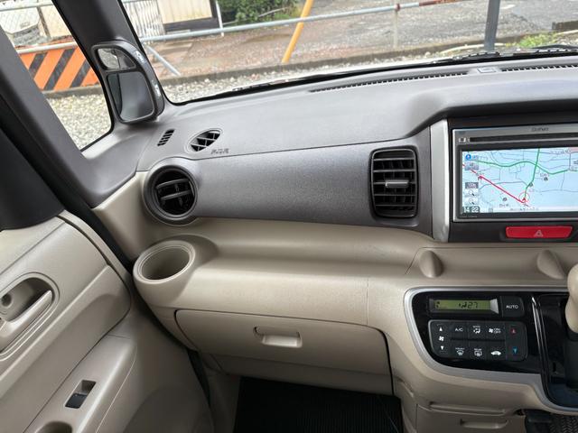 Ｎ－ＢＯＸ Ｇ・Ｌパッケージ　平成２４年式　車検令和９年９月　走行距離３５０００キロ　ナビ　バックカメラ　ワンセグＴＶ　前後ドラレコ　片側電動スライドドア　スマートキー　アイドリングストップ　社外アルミ　ステアリングスイッチ（31枚目）