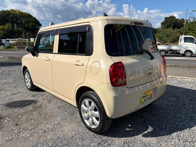 アルトラパン Ｇ　平成２１年式　車検令和８年７月　走行距離１０５００キロ　タイミングチェーン　スマートキー　純正アルミ　ＥＴＣ　電動格納ミラー　ベンチシート　純正オーディオ　エアコン　パワステ　Ｗエアバッグ　修復歴無し（12枚目）