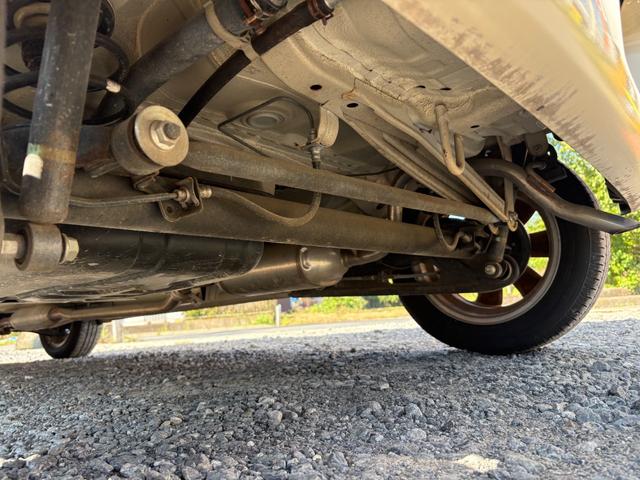 アルトラパン Ｇ　平成２１年式　車検令和８年７月　走行距離１０５００キロ　タイミングチェーン　スマートキー　純正アルミ　ＥＴＣ　電動格納ミラー　ベンチシート　純正オーディオ　エアコン　パワステ　Ｗエアバッグ　修復歴無し（13枚目）