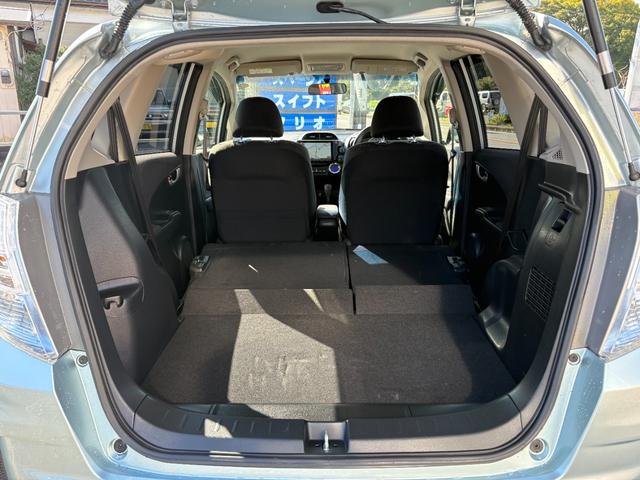 フィットハイブリッド RS 平成24年式 車検令和9年6月 走行距離75000キロ デカナビ バックカメラ 地デジ 純正アルミ フォグランプ スマートキー HIDヘッドライト アイドリングストップ ETC 修復歴無し(19枚目)