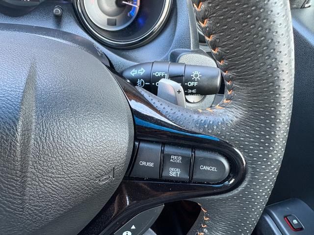 フィットハイブリッド RS 平成24年式 車検令和9年6月 走行距離75000キロ デカナビ バックカメラ 地デジ 純正アルミ フォグランプ スマートキー HIDヘッドライト アイドリングストップ ETC 修復歴無し(43枚目)