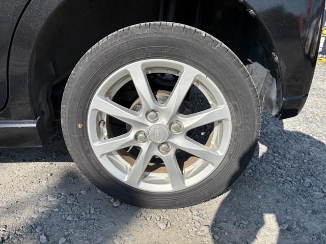 ステラ カスタムＲリミテッド　平成２４年式　走行距離５８０００キロ　ＣＶＴ　アイドリングストップ　タイミングチェーン　純正アルミ　フォグランプ　スマートキー　オートエアコン　ＥＴＣ　ベンチシート　ＨＩＤヘッドライト（15枚目）