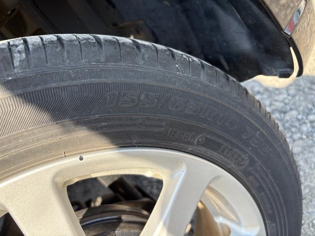 ステラ カスタムＲリミテッド　平成２４年式　走行距離５８０００キロ　ＣＶＴ　アイドリングストップ　タイミングチェーン　純正アルミ　フォグランプ　スマートキー　オートエアコン　ＥＴＣ　ベンチシート　ＨＩＤヘッドライト（16枚目）