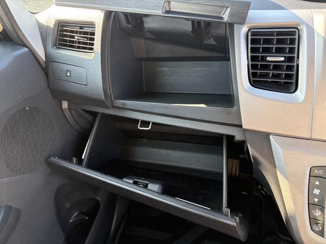 ステラ カスタムＲリミテッド　平成２４年式　走行距離５８０００キロ　ＣＶＴ　アイドリングストップ　タイミングチェーン　純正アルミ　フォグランプ　スマートキー　オートエアコン　ＥＴＣ　ベンチシート　ＨＩＤヘッドライト（33枚目）