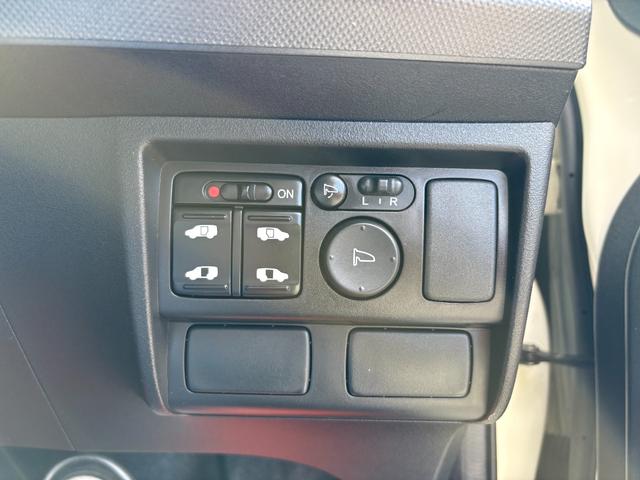 フリード G ジャストセレクション 平成22年式 走行距離69000キロ ナビ ワンセグTV スマートキー ETC 両側電動スライドドア 純正アルミ 3列シート7人乗り HIDヘッドライト 修復歴無し(37枚目)