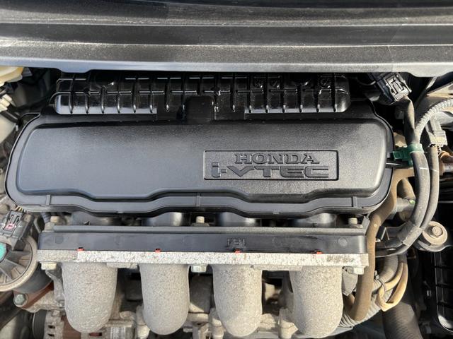 フリード G ジャストセレクション 平成22年式 走行距離69000キロ ナビ ワンセグTV スマートキー ETC 両側電動スライドドア 純正アルミ 3列シート7人乗り HIDヘッドライト 修復歴無し(43枚目)