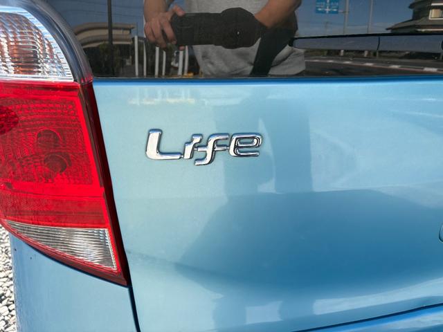 当社はすぐ乗って帰れるシステムのってカエールシステムを採用しています！！車検がついてるお車を気に入ったらその場で乗って帰れます！！１か月以内に名義変更して車検証を当社にＦＡＸして頂ければＯＫです！！