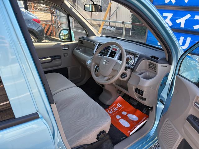 当社では、遠方登録納車も承っております。遠方のお客様に対しても親身になてお車のご相談をお受けいたします。　現車確認が出来ないというお客様には、電話やメールにてご対応させて頂きます。