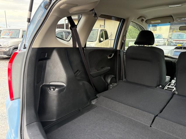 フィット 13G・スマートセレクション 平成24年式 走行距離37000キロ ナビ バックカメラ ワンセグTV スマートキー ETC 電動格納ミラー ステアリングスイッチ Wエアバッグ ライトレベライザー 修復歴無し(19枚目)