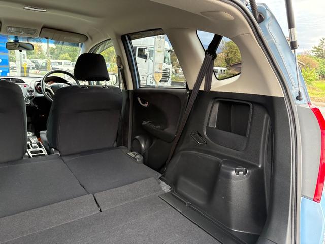 フィット 13G・スマートセレクション 平成24年式 走行距離37000キロ ナビ バックカメラ ワンセグTV スマートキー ETC 電動格納ミラー ステアリングスイッチ Wエアバッグ ライトレベライザー 修復歴無し(20枚目)