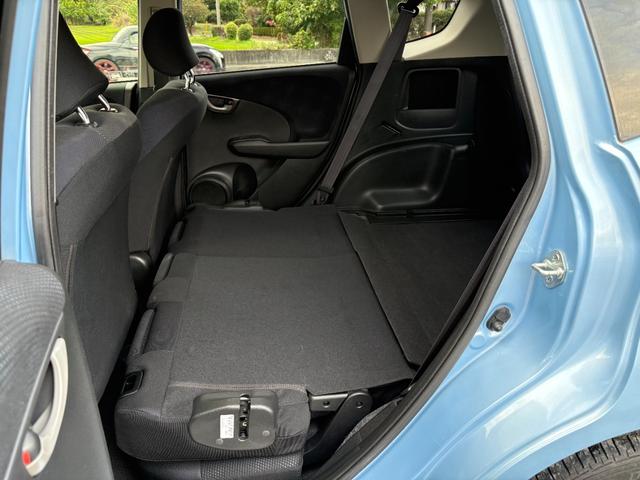 フィット 13G・スマートセレクション 平成24年式 走行距離37000キロ ナビ バックカメラ ワンセグTV スマートキー ETC 電動格納ミラー ステアリングスイッチ Wエアバッグ ライトレベライザー 修復歴無し(23枚目)