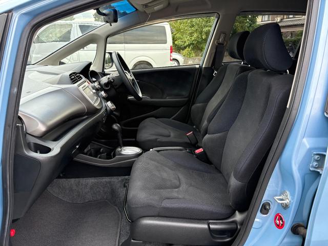 フィット 13G・スマートセレクション 平成24年式 走行距離37000キロ ナビ バックカメラ ワンセグTV スマートキー ETC 電動格納ミラー ステアリングスイッチ Wエアバッグ ライトレベライザー 修復歴無し(26枚目)