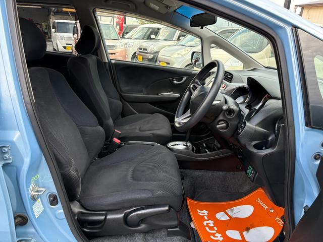 フィット 13G・スマートセレクション 平成24年式 走行距離37000キロ ナビ バックカメラ ワンセグTV スマートキー ETC 電動格納ミラー ステアリングスイッチ Wエアバッグ ライトレベライザー 修復歴無し(28枚目)