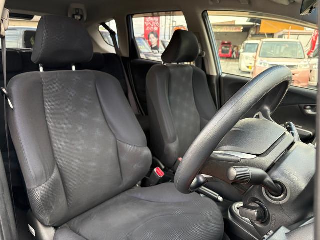 フィット 13G・スマートセレクション 平成24年式 走行距離37000キロ ナビ バックカメラ ワンセグTV スマートキー ETC 電動格納ミラー ステアリングスイッチ Wエアバッグ ライトレベライザー 修復歴無し(29枚目)