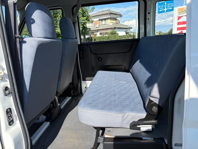 アクティバン ＳＤＸＩＩ　平成２３年式　走行距離６９０００キロ　オートマ　２ＷＤ　エアコン　パワステ　集中ドアロック　Ｗエアバッグ　最積３５０キロ　キーレス　ライトレベライザー　修復歴無し（25枚目）