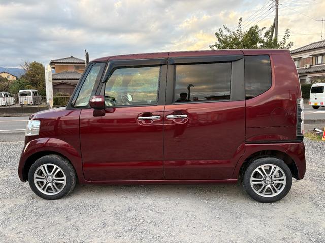 Ｎ－ＢＯＸ Ｇ　ＳＳパッケージ　平成２５年式　走行距離７５０００キロ　ナビ　バックカメラ　地デジ　Ｂｌｕｅｔｏｏｔｈ　純正アルミ　両側電動スライドドア　ステアリングスイッチ　アイドリングストップ　修復歴無し（8枚目）