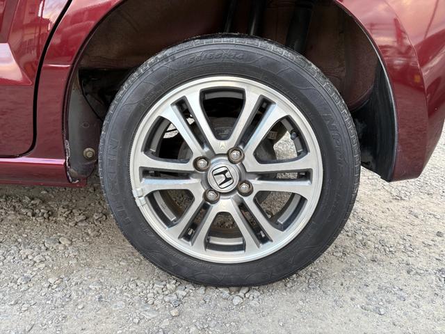 Ｎ－ＢＯＸ Ｇ　ＳＳパッケージ　平成２５年式　走行距離７５０００キロ　ナビ　バックカメラ　地デジ　Ｂｌｕｅｔｏｏｔｈ　純正アルミ　両側電動スライドドア　ステアリングスイッチ　アイドリングストップ　修復歴無し（16枚目）