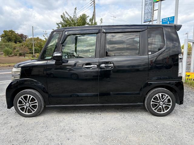 N-BOXカスタム G SSパッケージ 平成25年式 車検令和8年9月 走行距離88000キロ ナビ バックカメラ 地デジ Bluetooth 純正アルミ フォグランプ 両側電動スライドドア アイドリングストップ スマートキー 修復歴無し(8枚目)