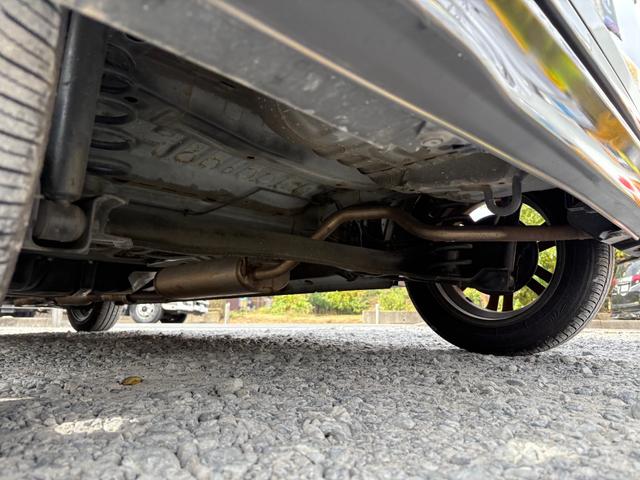 N-BOXカスタム G SSパッケージ 平成25年式 車検令和8年9月 走行距離88000キロ ナビ バックカメラ 地デジ Bluetooth 純正アルミ フォグランプ 両側電動スライドドア アイドリングストップ スマートキー 修復歴無し(15枚目)