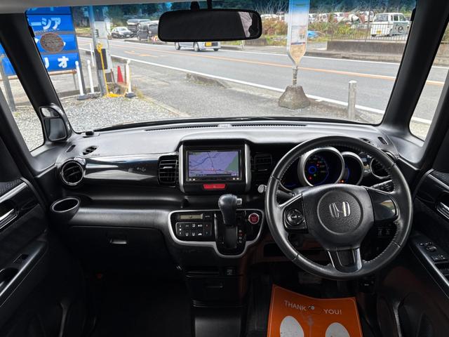 N-BOXカスタム G SSパッケージ 平成25年式 車検令和8年9月 走行距離88000キロ ナビ バックカメラ 地デジ Bluetooth 純正アルミ フォグランプ 両側電動スライドドア アイドリングストップ スマートキー 修復歴無し(31枚目)