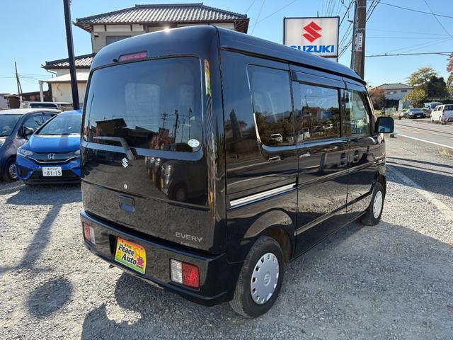 車検板金修理もおこなっています。軽自動車の場合修理個所がない車検は法定費用込の￥５２０００−にてやらせて頂いてます。修理板金などもお気軽にご相談下さい。お安く出せるように頑張らせて頂きます！