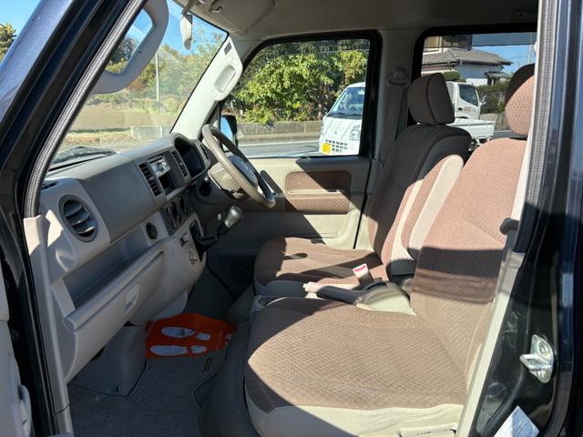 当社では、遠方登録納車も承っております。遠方のお客様に対しても親身になてお車のご相談をお受けいたします。　現車確認が出来ないというお客様には、電話やメールにてご対応させて頂きます。