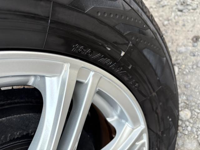 フリード Ｇ　ジャストセレクション　平成２７年式　走行距離５７０００キロ　ナビ　バックカメラ　ワンセグＴＶ　両側電動スライドドア　Ｂｌｕｅｔｏｏｔｈオーディオ　ＥＴＣ　スマートキー　社外アルミ　３列シート６人乗り（16枚目）