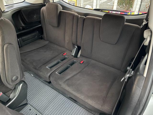 フリード Ｇ　ジャストセレクション　平成２７年式　走行距離５７０００キロ　ナビ　バックカメラ　ワンセグＴＶ　両側電動スライドドア　Ｂｌｕｅｔｏｏｔｈオーディオ　ＥＴＣ　スマートキー　社外アルミ　３列シート６人乗り（23枚目）