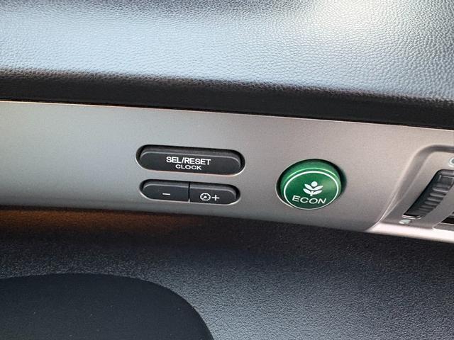 フリード Ｇ　ジャストセレクション　平成２７年式　走行距離５７０００キロ　ナビ　バックカメラ　ワンセグＴＶ　両側電動スライドドア　Ｂｌｕｅｔｏｏｔｈオーディオ　ＥＴＣ　スマートキー　社外アルミ　３列シート６人乗り（43枚目）